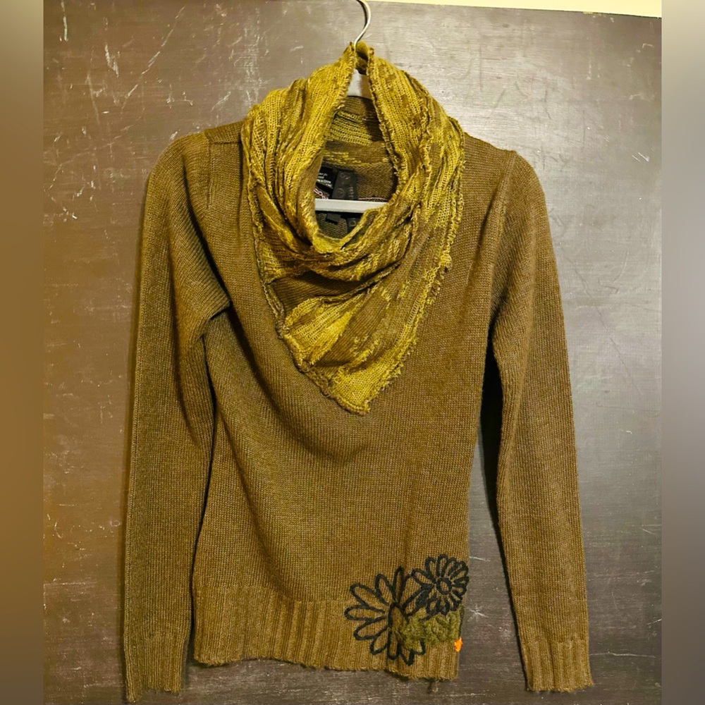 🎁🎄Like New Wool Desigual Olive Green Cowlneck Sweater‼️